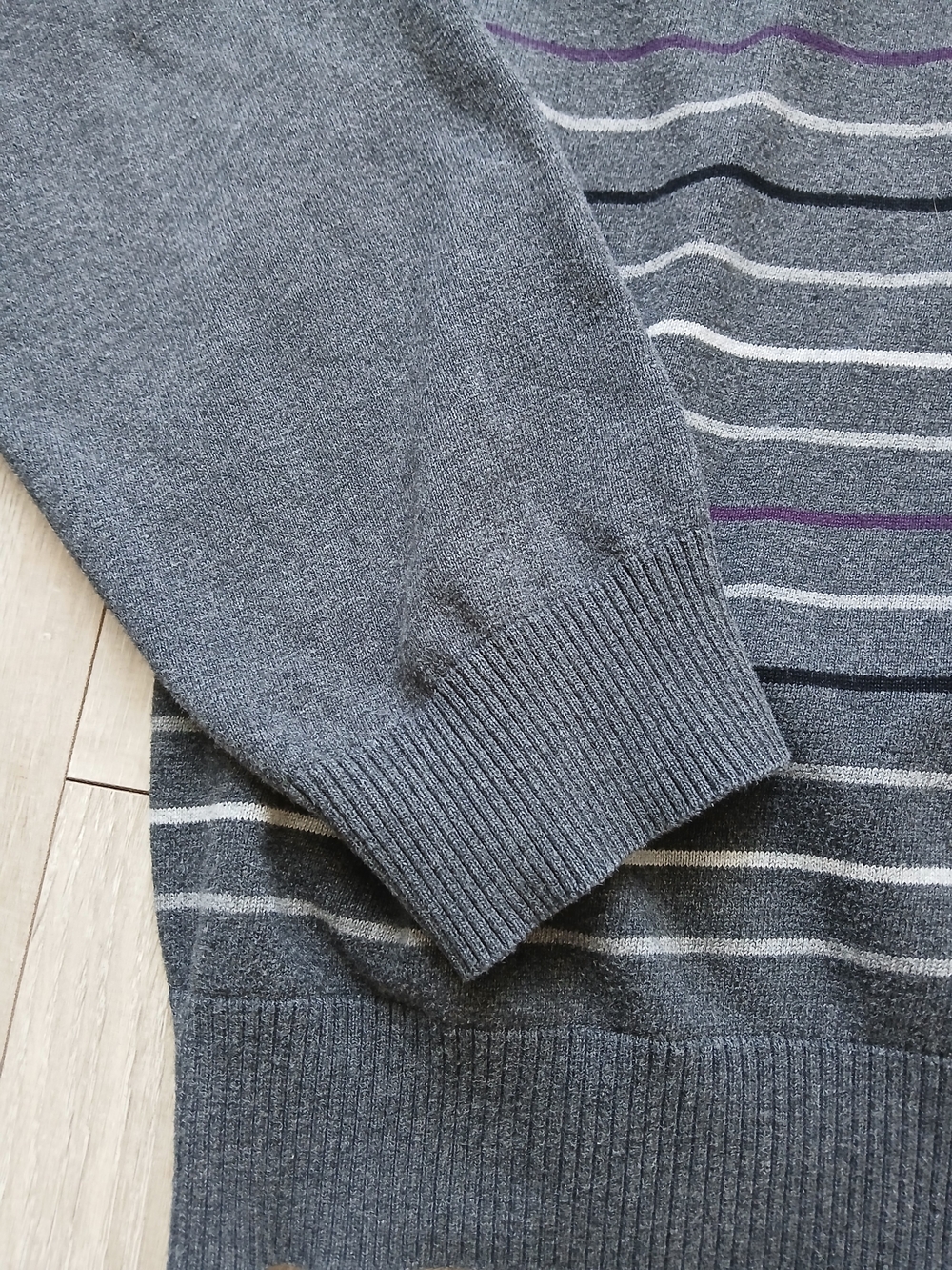 Emanuel Ungaro Gray V-Neck Stripe Sweater 100 % Cotton - Picture 5 of 12
